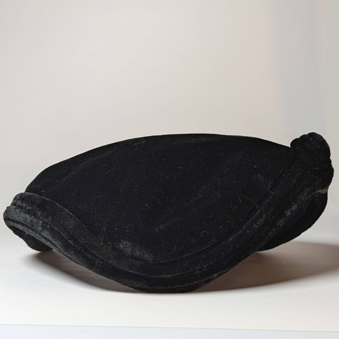 Vintage Mid Century Black Velvet Fascinator Pillbox Hat Slim Toque 1950s 1960s