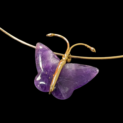 Late 1990s/Y2K Minimalist Wire Choker with hand-carved amethyst butterfly