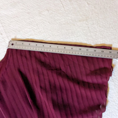 Theo & b burgundy tank with silky/swingy over layer, size XL