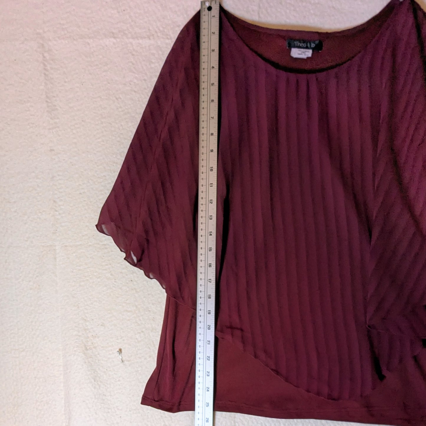 Theo & b burgundy tank with silky/swingy over layer, size XL