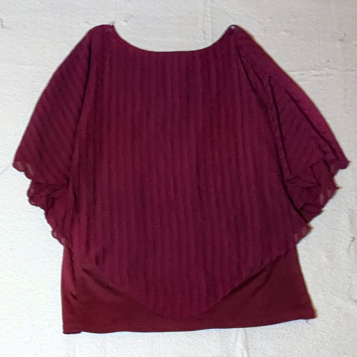Theo & b burgundy tank with silky/swingy over layer, size XL