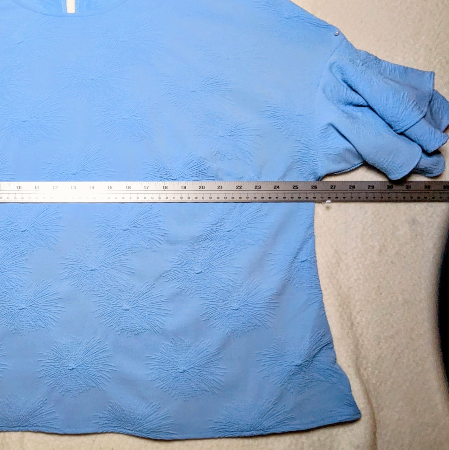 Textured Liz Claiborne cornflower blue blouse w/ 2x layer bell sleeves, size 1X