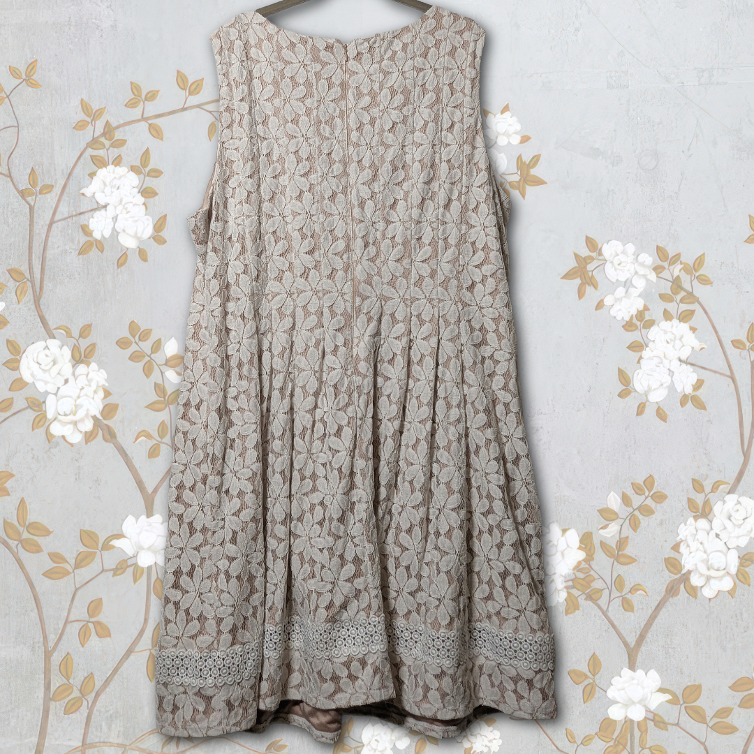 Jessica Howard Beige with White Floral Lace Sleeveless Cocktail Dress sz 16/XL