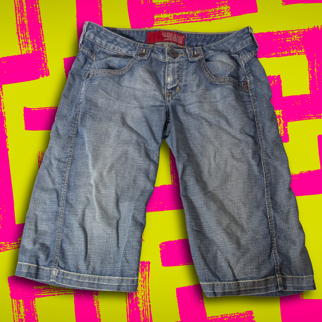 GUESS JEANS Capri Medium Blue Wash Denim US Women's 8/Jeans Size 29