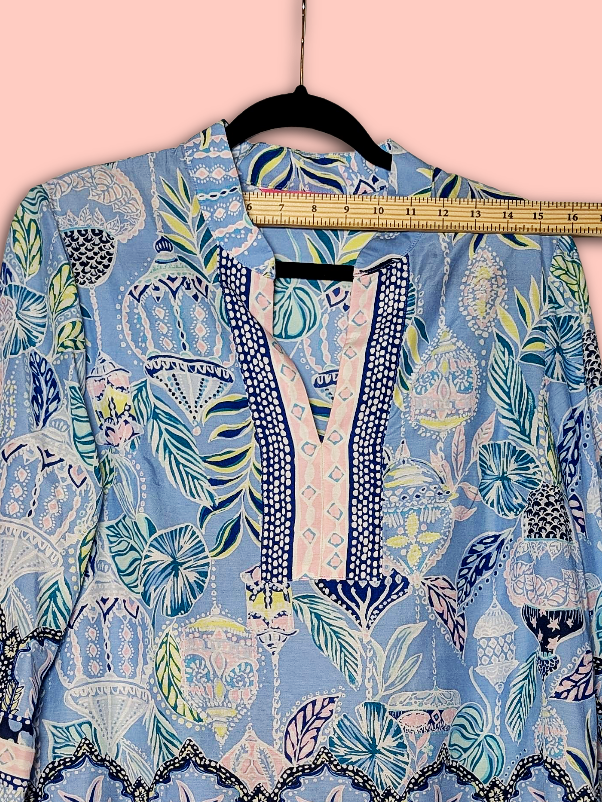 Lilly Pulitzer Marilina Tunic Top M Blue Peri Lapis Lanterns pattern