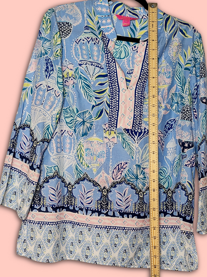 Lilly Pulitzer Marilina Tunic Top M Blue Peri Lapis Lanterns pattern