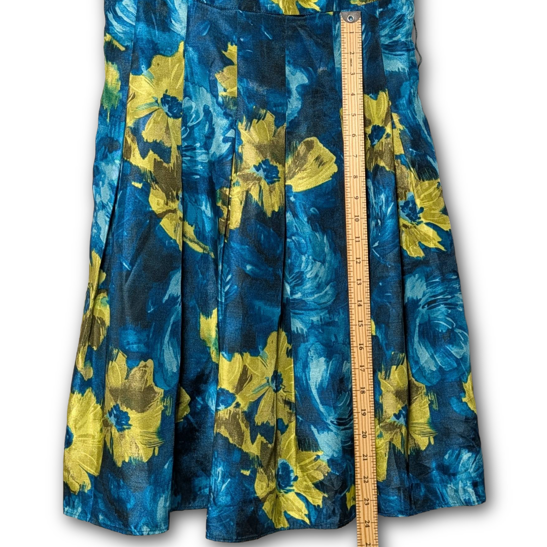 Jessica Howard size 8P Fit & Flare Blue/Green Shimmery Sleeveless Cocktail Dress