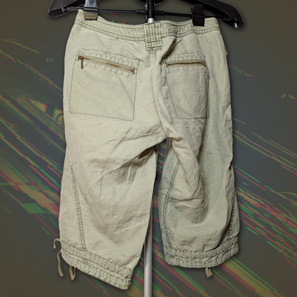 Free People sz 6 Army Green Capri Pants, Pockets! Adorable buckles detailing