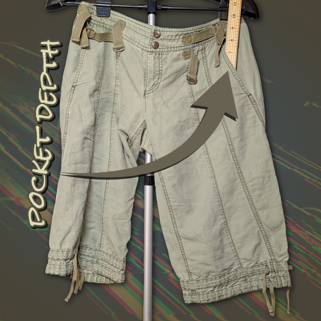 Free People sz 6 Army Green Capri Pants, Pockets! Adorable buckles detailing